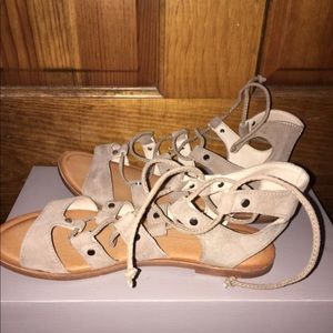 Dolce Vita Jasmyn' Ghillie Sandal: SIZE 7-8.